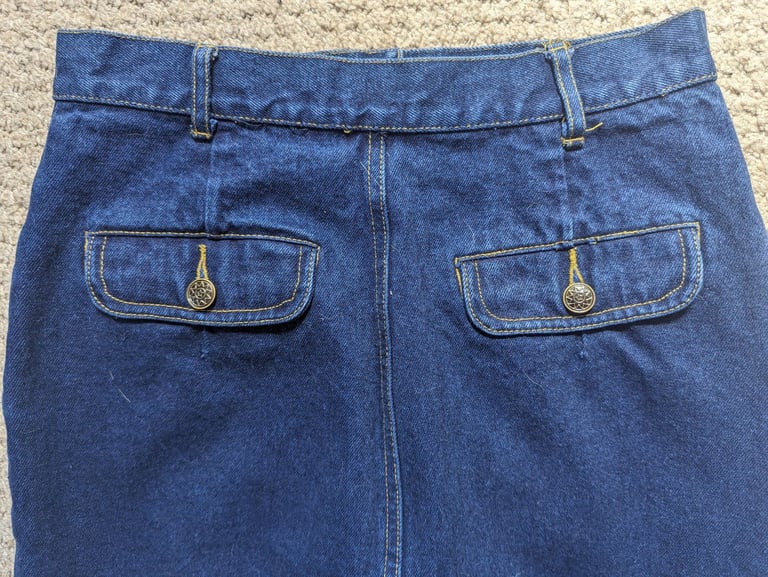 1980's ORIGINAL VINTAGE DENIM SKIRT!