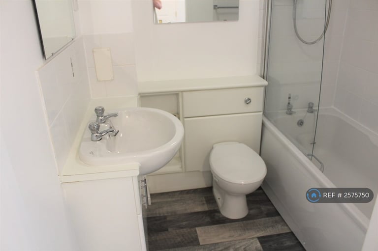 2 bedroom flat in Copperwood Court, Hamilton, ML3 (2 bed) (#2575750)