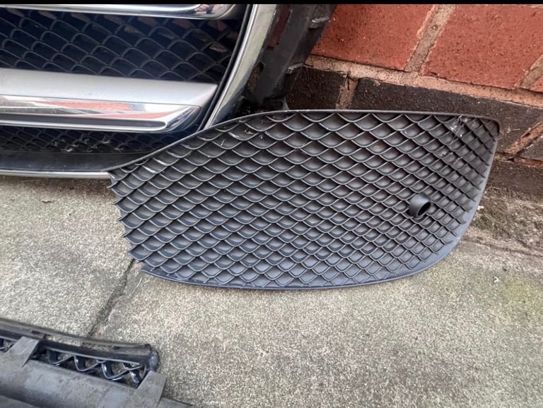 Mercedes Benz W213 E220d Bumper Parts