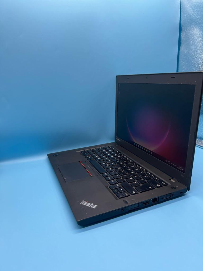 " Business Ready! Lenovo 20BVS01H00 - Intel i5, 8GB RAM, 256GB SSD, Windows 11 Pro!"