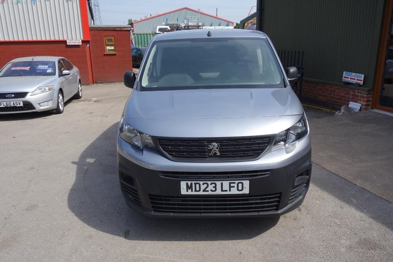 Peugeot Partner 1000 1.5 BlueHDi 100 Professional Premium + Van DIESEL 2023/23