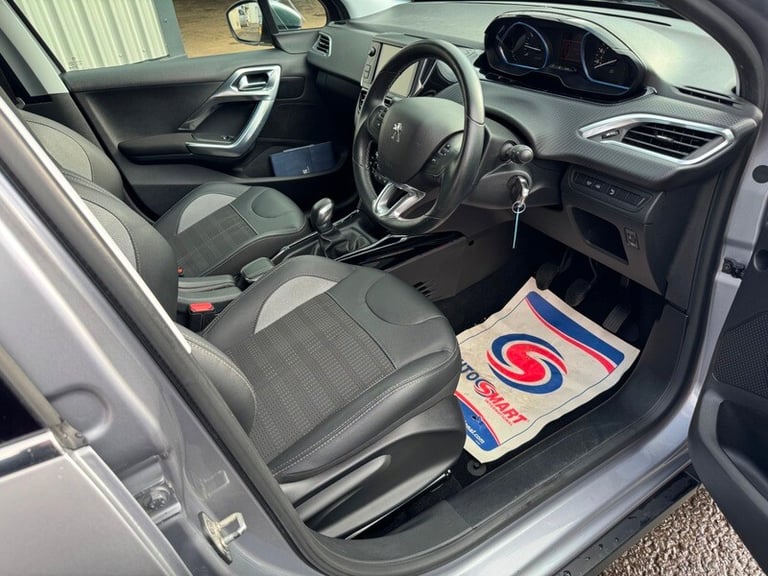 Peugeot 2008 1.2 PureTech Allure SUV 5dr Petrol Manual Euro 6 (82 ps)