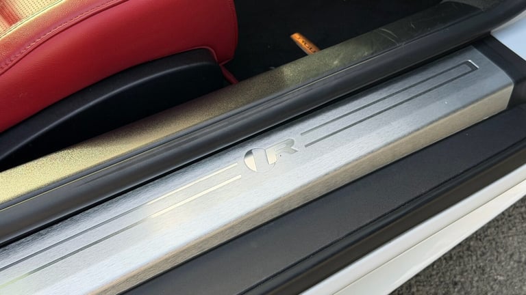 2018 Jaguar F-TYPE 5.0 Supercharged V8 R 2dr Auto AWD Petrol