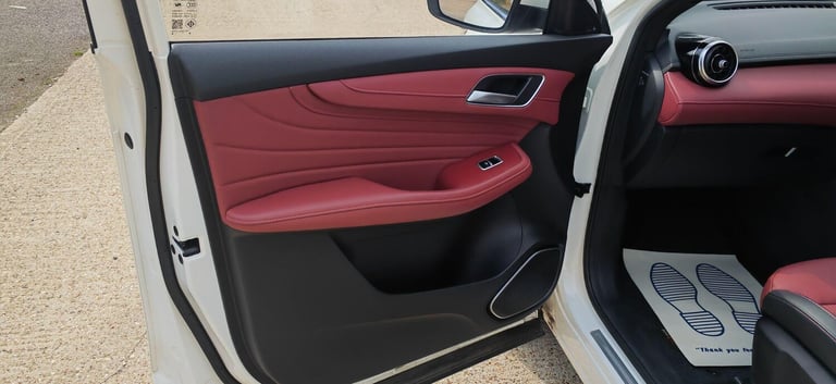 2022 MG MG HS 1.5 T-GDI 16.6kWh Exclusive Auto Euro 6 (s/s) 5dr ESTATE Petrol/Electric Hybrid Aut...