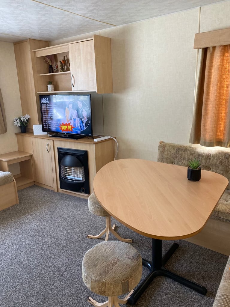 3 Bedroom 2010 Static Caravan for sale onsite, Seawick holiday park, Clacton.