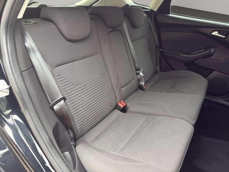 2015 Ford Focus 1.0 EcoBoost 125 Titanium 5dr HATCHBACK PETROL Manual
