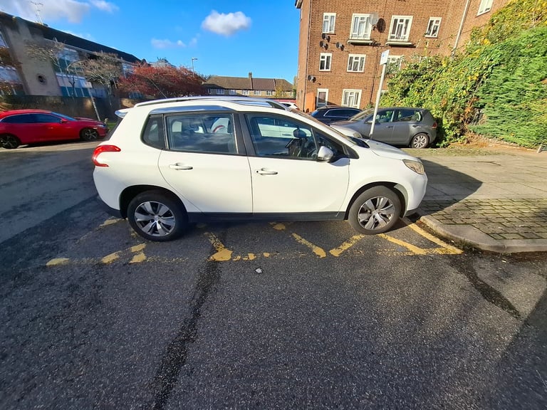 Peugeot, 2008, Hatchback, 2015, Manual, 1199 (cc), 5 doors