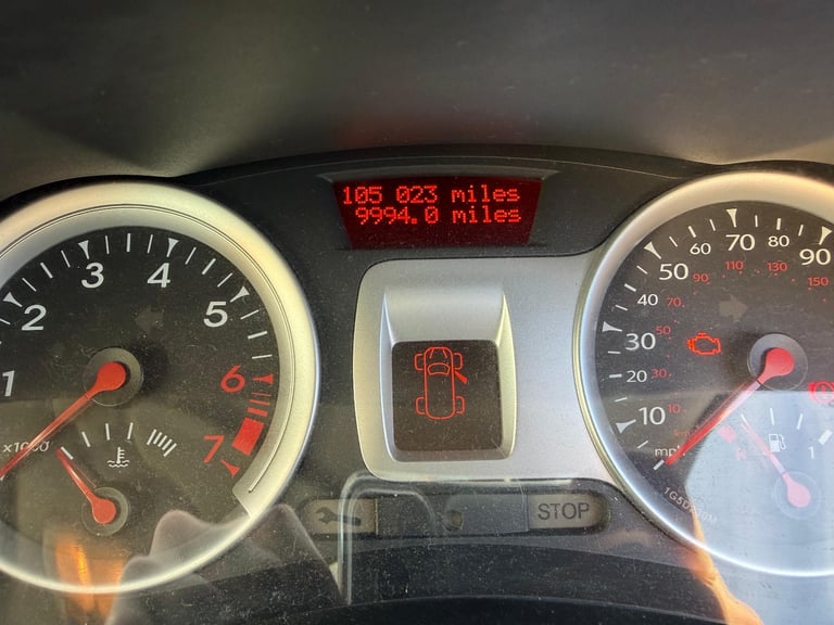 Renault, CLIO, Hatchback, 2011, Manual, 1149 (cc), 5 doors