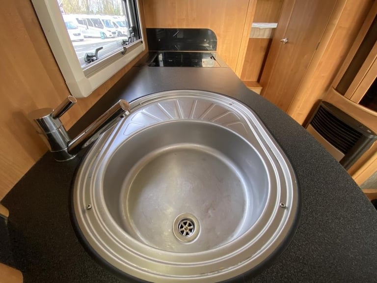 2011 AUTO-TRAIL FRONTIER MOHAWK LUXURY MOTORHOME