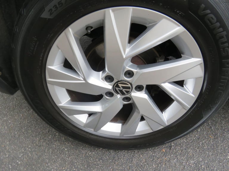 2021 Volkswagen Tiguan 1.5 TSI Life Euro 6 (s/s) 5dr ESTATE Petrol Manual