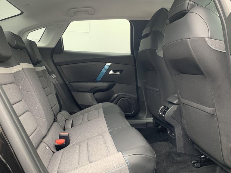 2023 Citroen e-C4 X 50kWh Shine Fastback Auto 4dr (7.4kW Charger) SALOON Electric Automatic
