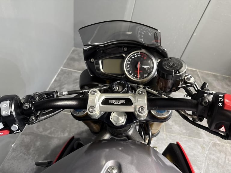 2026 TRIUMPH SPEED TRIPLE R 1050 PERFORMANCE NAKED BIKE WITH ARROW CANS