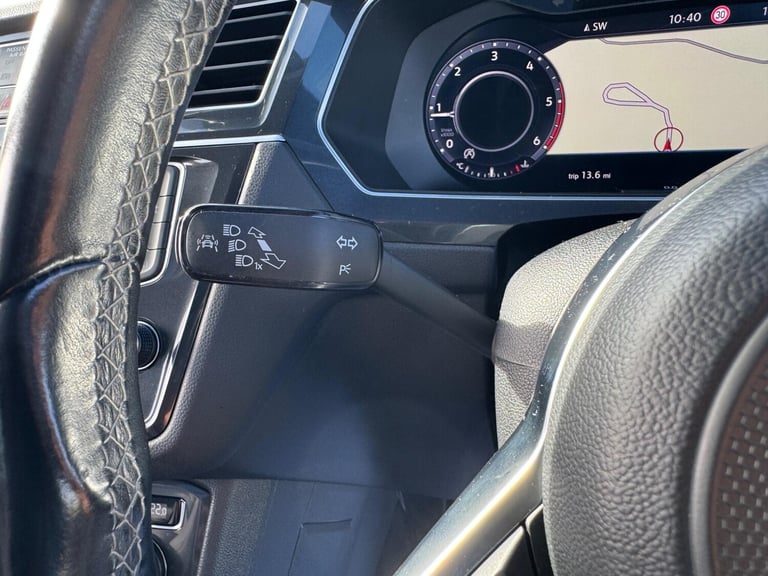 2017 Volkswagen Tiguan 2.0 TDi 150 R-Line 5dr ESTATE DIESEL Manual
