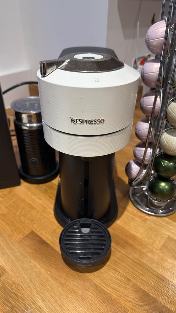 Nespresso Coffee machine, milk frother & pods
