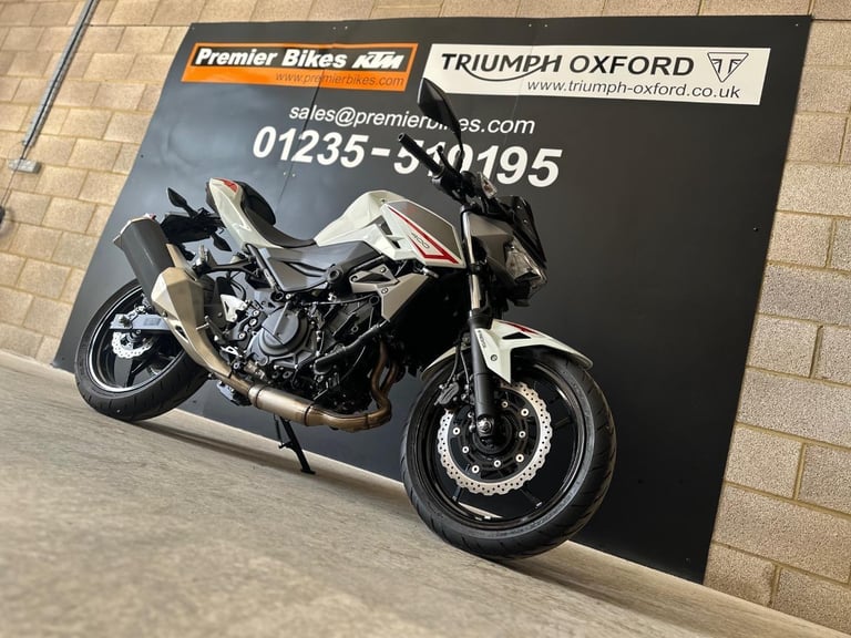 STUNNING ONE OWNER 2024/24 KAWASAKI Z400 MOTORCYCLE 