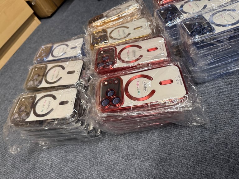 Joblot/wholesale of 500 iPhone 17 magsafe cases all 4 variants mix , in 4 beautiful colours