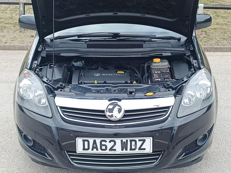 2012 Vauxhall Zafira 1.6 16V Design Euro 5 5dr (SNav) MPV Petrol Manual