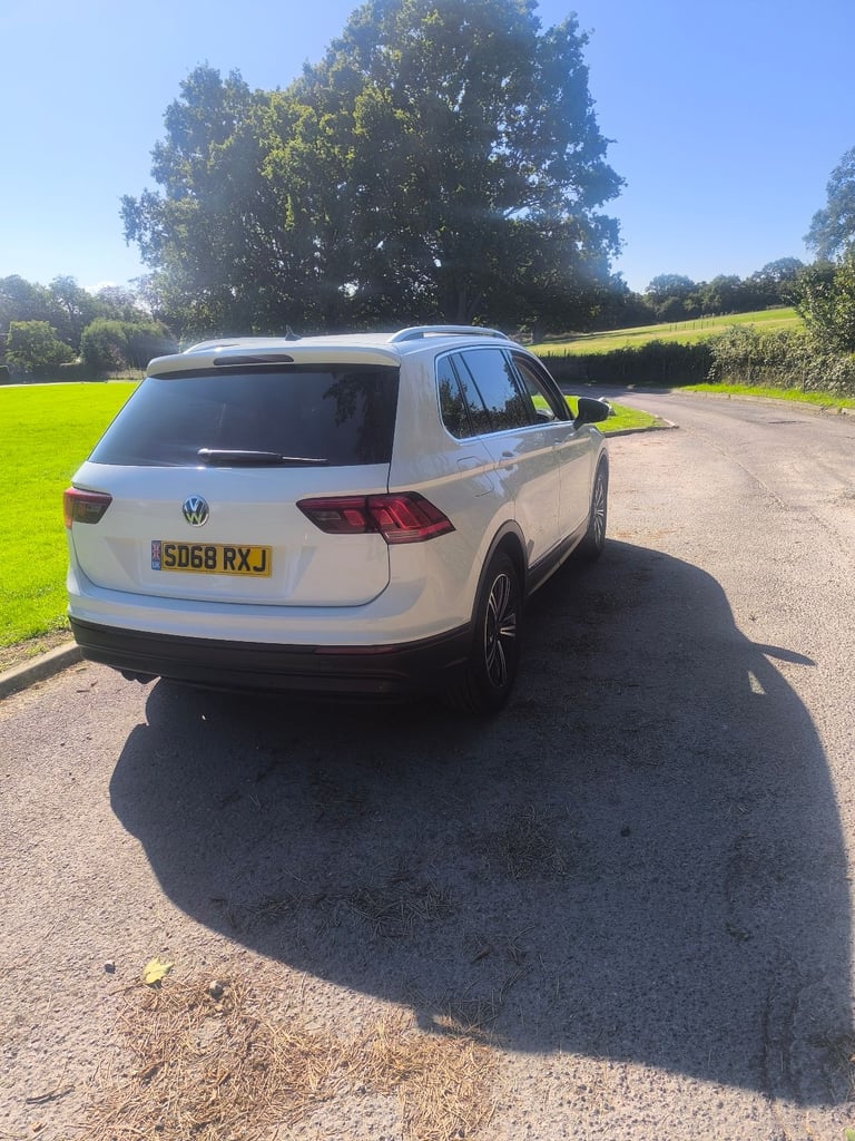 Volkswagen, TIGUAN, Estate, 2018, Manual, 1968 (cc), 5 doors