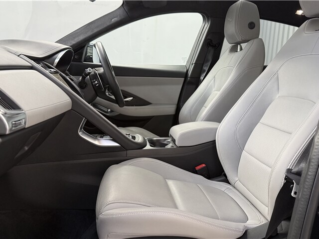 2022 Jaguar E-Pace 2.0 D200 R-Dynamic Black 5dr Auto SUV Diesel Automatic