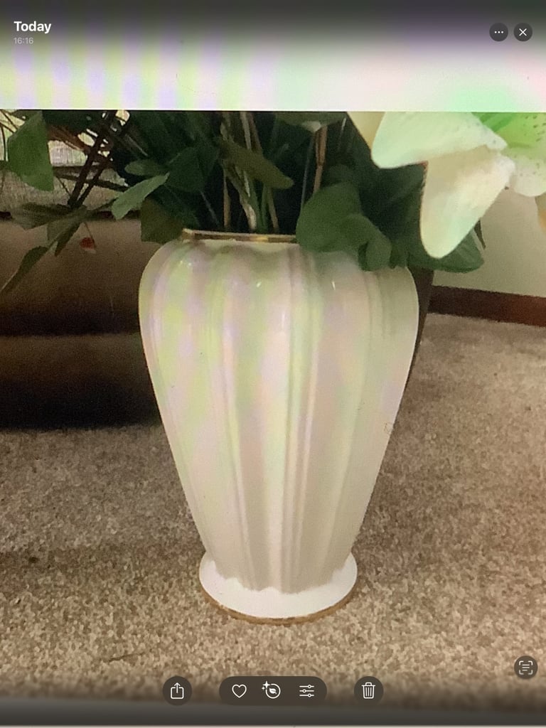 2 lovely vases with artificial plants 