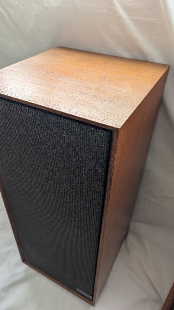 Celestion speakers x2 in Teak casing