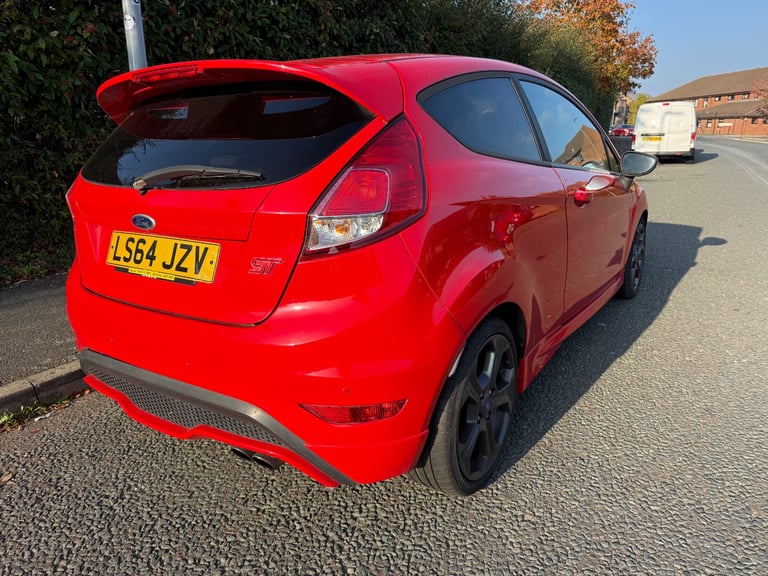 Ford, FIESTA, Hatchback, 2014, Manual, 1596 (cc), 3 doors