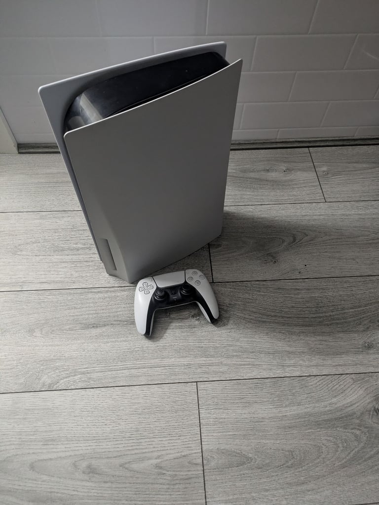 PS5 DISC EDITION & CONTROLLER 