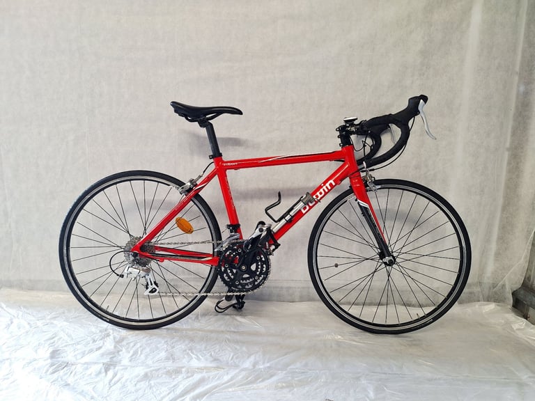v Wonderful  Condition B’TWIN TRIBAN 3 Road Bike 24 Speed XS Frame Warranty Serviced 600C Wheels 