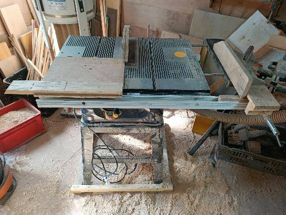 10" saw table