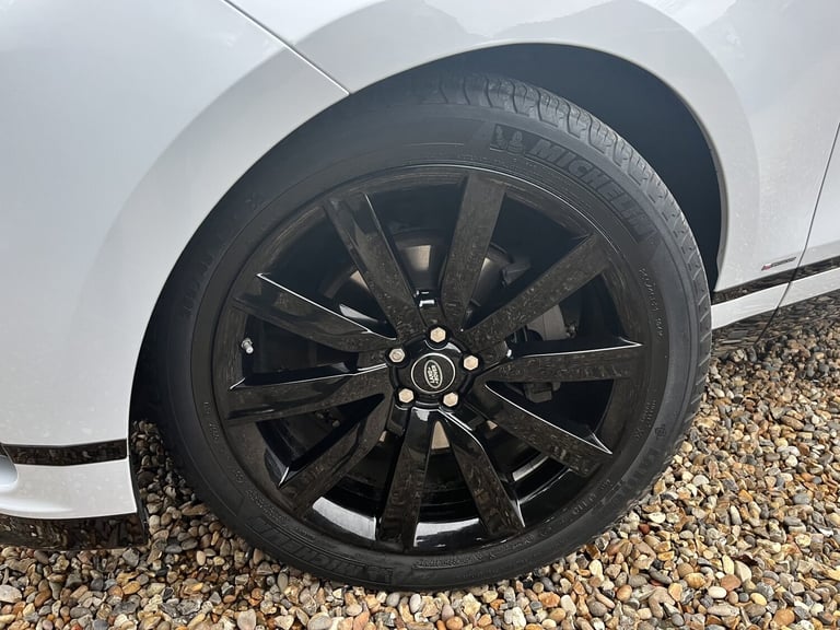 LAND ROVER RANGE ROVER VELAR 3.0 D300 R-Dynamic S 2019