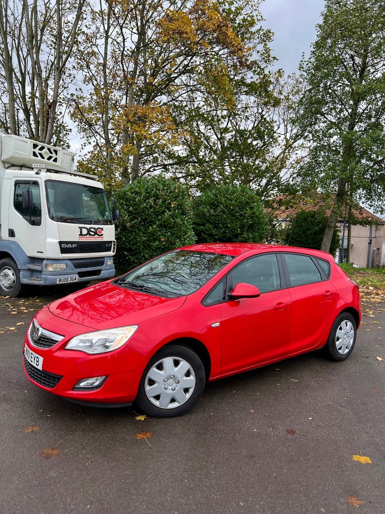 Vauxhall, ASTRA, EcoFlex Sport Hatchback, 2011, Manual, 1598 (cc), 5 doors