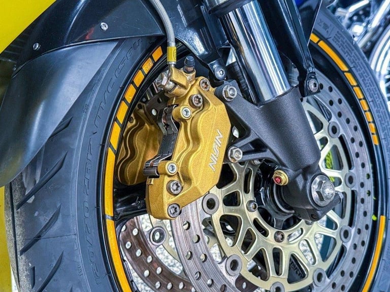 2004 53 HONDA CBR900RR FIREBLADE 954CC - AKRO EXHAUST - COLLECTOR BIKE