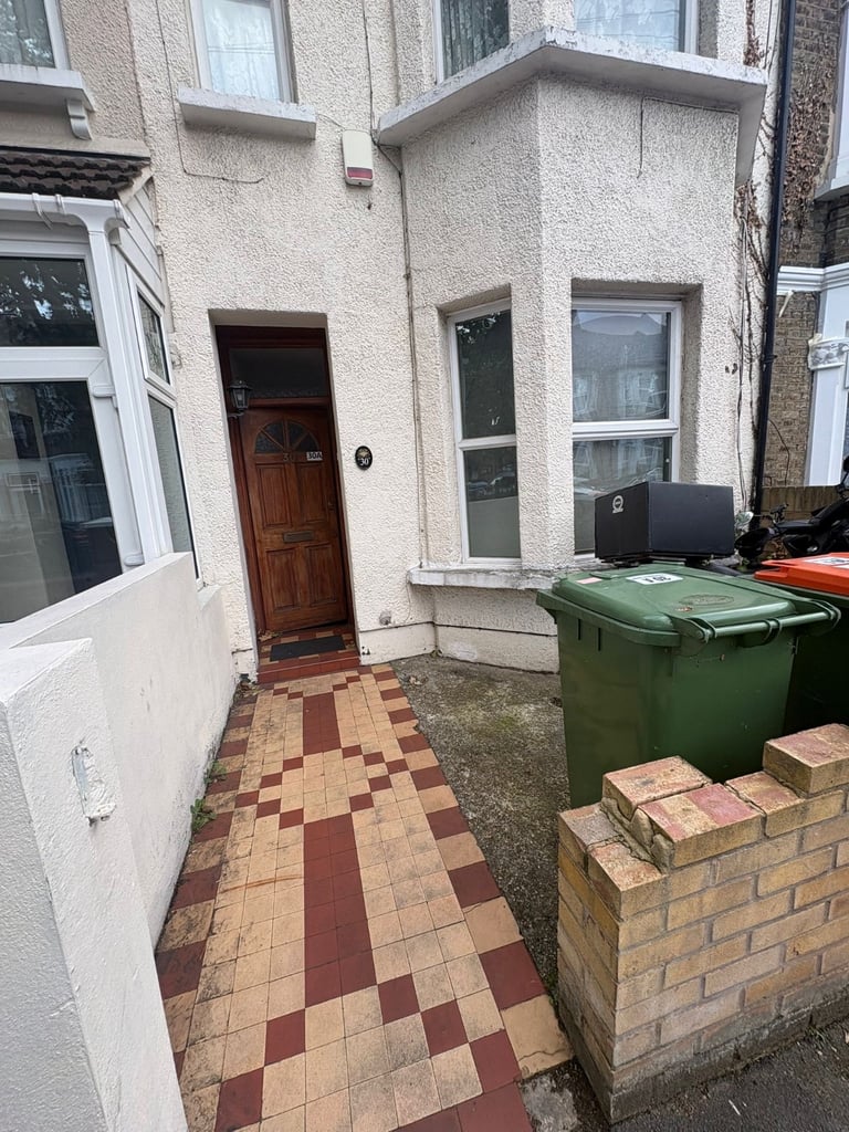  skeffington road London, E6 2NB United Kingdom