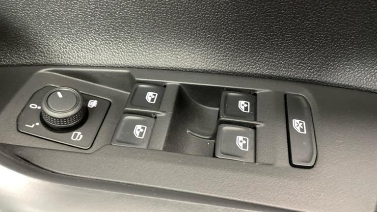 2025 Volkswagen Polo Match 1.0 TSI 95PS 5-speed Manual 5 Door Manual Hatchback Petrol Manual