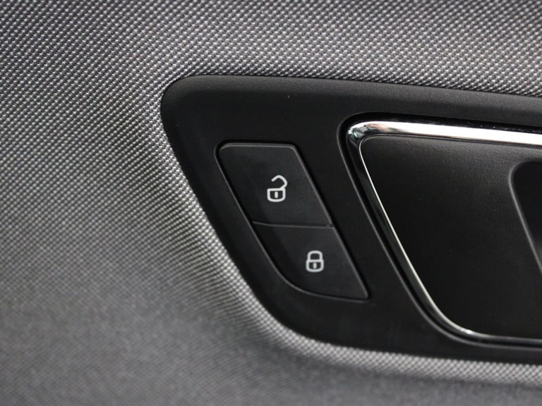 2018 SEAT Leon 1.0 TSI SE Dynamic [EZ] 5dr Hatchback PETROL Manual