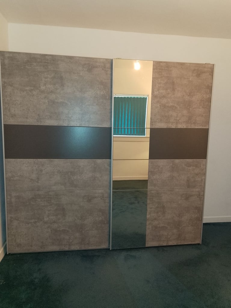 Large wardrobe FREE
