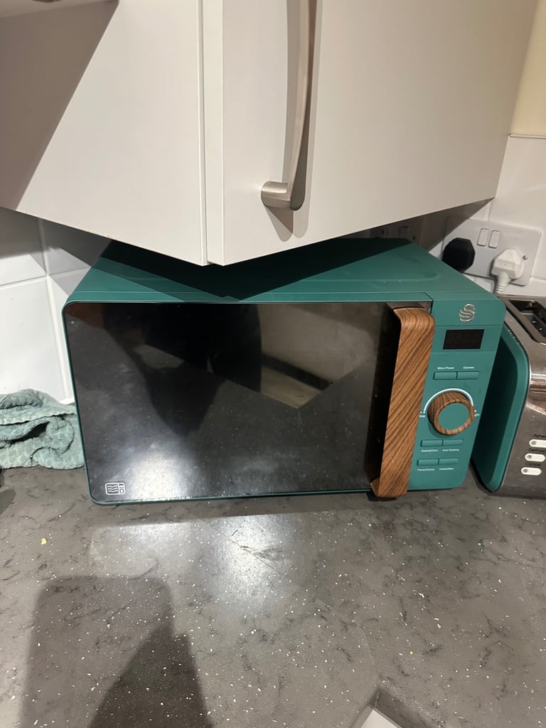 Microwave and Toaster Set