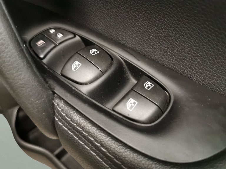 2019 Nissan Qashqai 1.3 DIG-T Acenta Premium SUV 5dr Petrol Manual Euro 6 (s/s) (140 ps) - SPEE S...