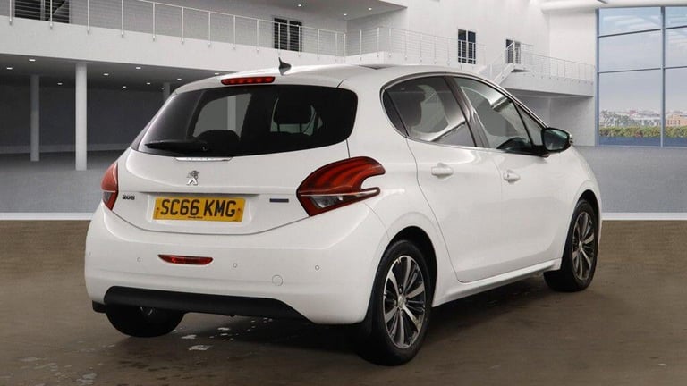 2016 Peugeot 208 1.2 PureTech Allure Euro 6 5dr HATCHBACK Petrol Manual