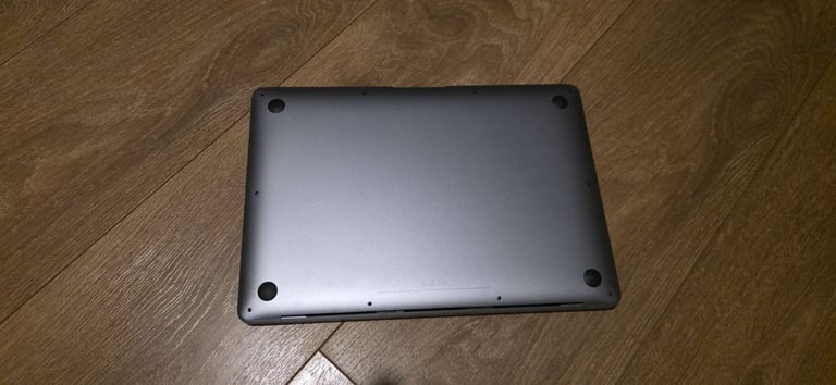 Macbook Air Retina 2020 13 inch Space Gray a2179 laptop like new