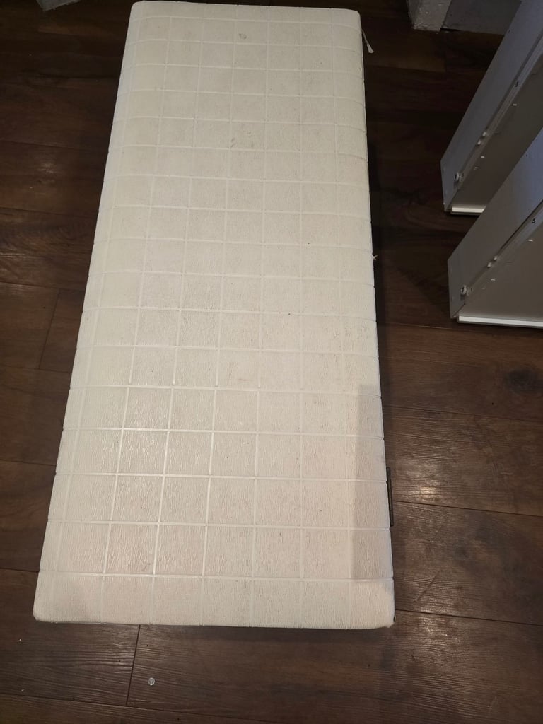 image for FREE ottoman vintage 1970s