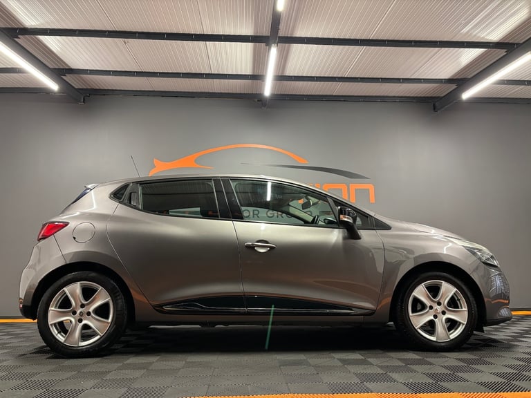 2015 Renault Clio 1.2 16V Dynamique Nav 5dr HATCHBACK Petrol Manual