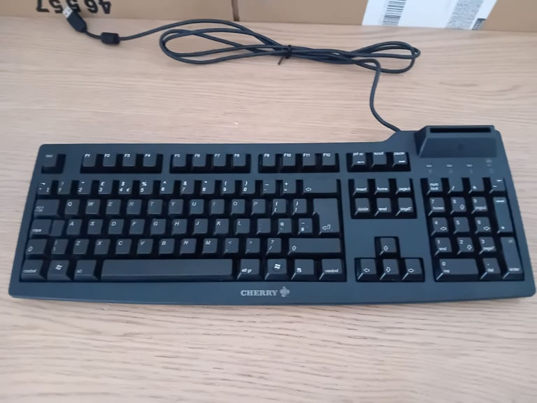 Cherry Keyboard with Smart Card Reader Integrated