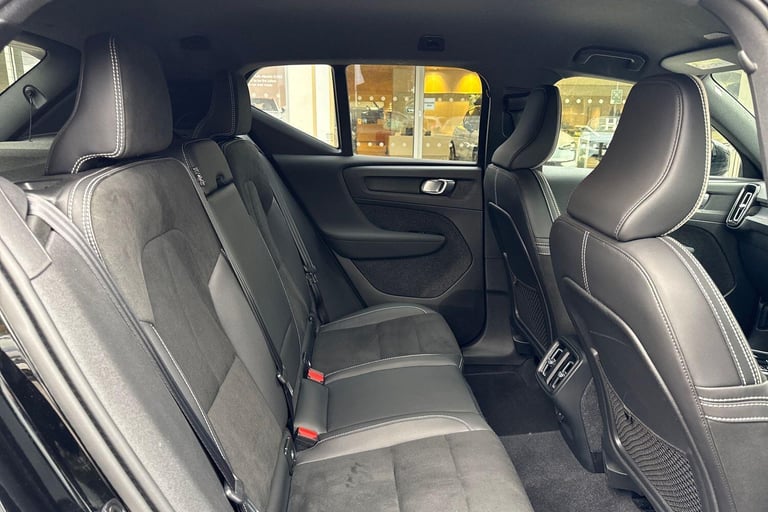 2021 Volvo XC40 1.5 T3 R-Design SUV 5dr Petrol Auto Euro 6 (s/s) (163 ps) ESTATE Petrol Automatic
