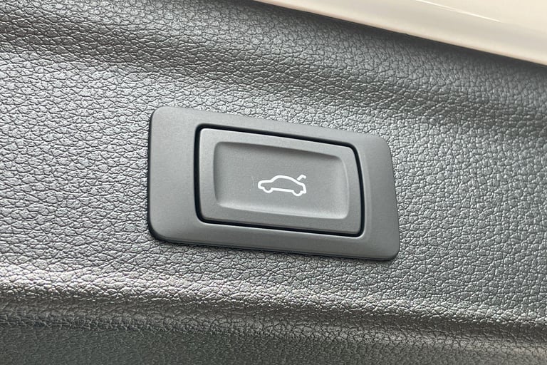 2025 Audi Q3 1.5 TFSI CoD 35 Black Edition SUV 5dr Petrol S Tronic Euro 6 (s/s) (150 ps) ESTATE P...