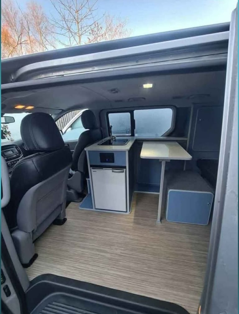 Hyundai, I800, MPV, 2018, Manual, 2497 (cc), 5 doors