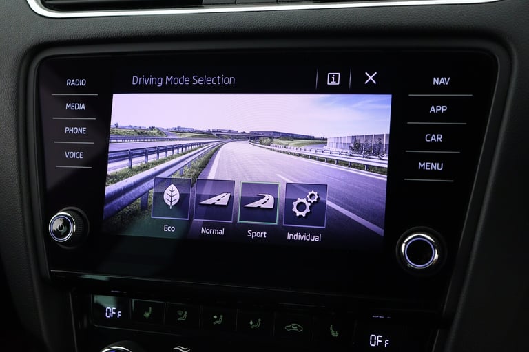 2019 Skoda Octavia 2.0 TDI CR vRS 4x4 5dr DSG [7 speed] [Black Pack] Hatchback Diesel Automatic