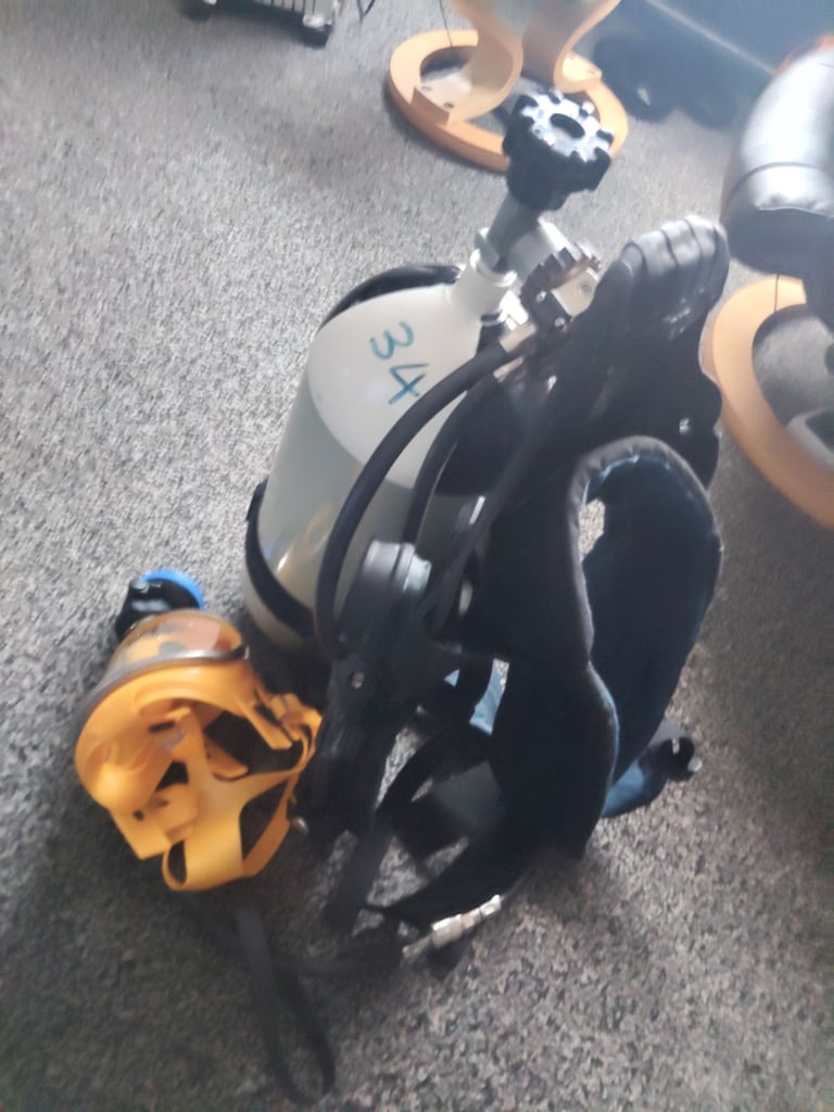 Diving gear mask bottle and breathing gear