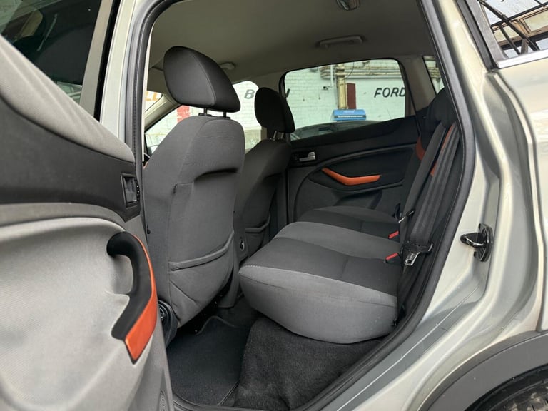 FORD KUGA 2.0 TDCi Zetec 12 MONTHS MOT 3 MONTHS WARRANTY 2009
