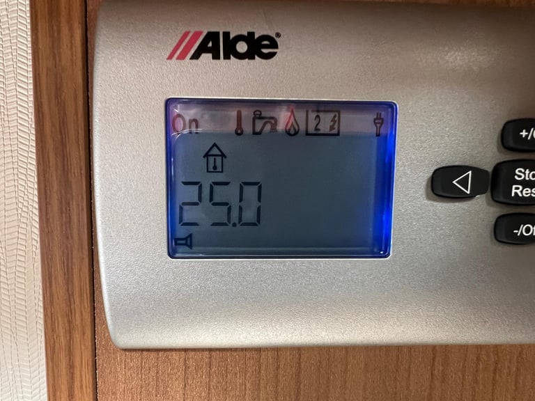 ⭐️ 2013/14 ELDDIS AFFINITY 482 ⭐️ 2 BERTH LUXURY TOURING CARAVAN ⭐️ ⭐️ 